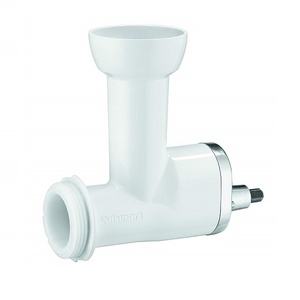accesoriu alb de facut paste pentru mixer pe fundal alb
